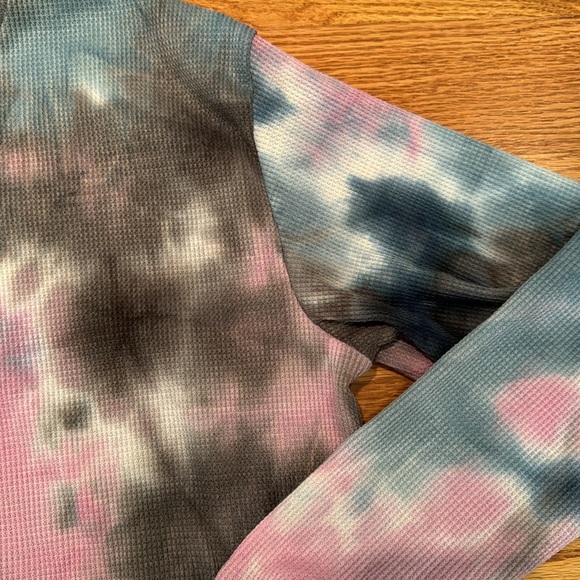 PixieLane cozy waffle long sleeve so soft and comfy - Picture 4 of 6